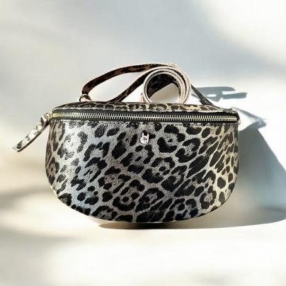 Sacs & Pochettes Banane en cuir lamé brillant imprimé Leopard, fabriqué en Italie, Silver