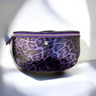 Sacs & Pochettes Banane en cuir lamé brillant imprimé Leopard, fabriqué en Italie, Violet